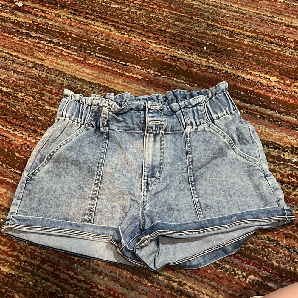 high waisted blue jean shorts (size medium)- maurice’s